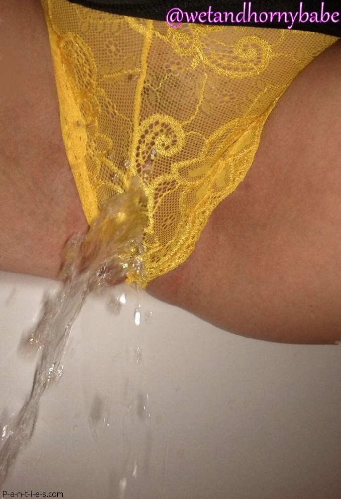Women Peeing Panties 93