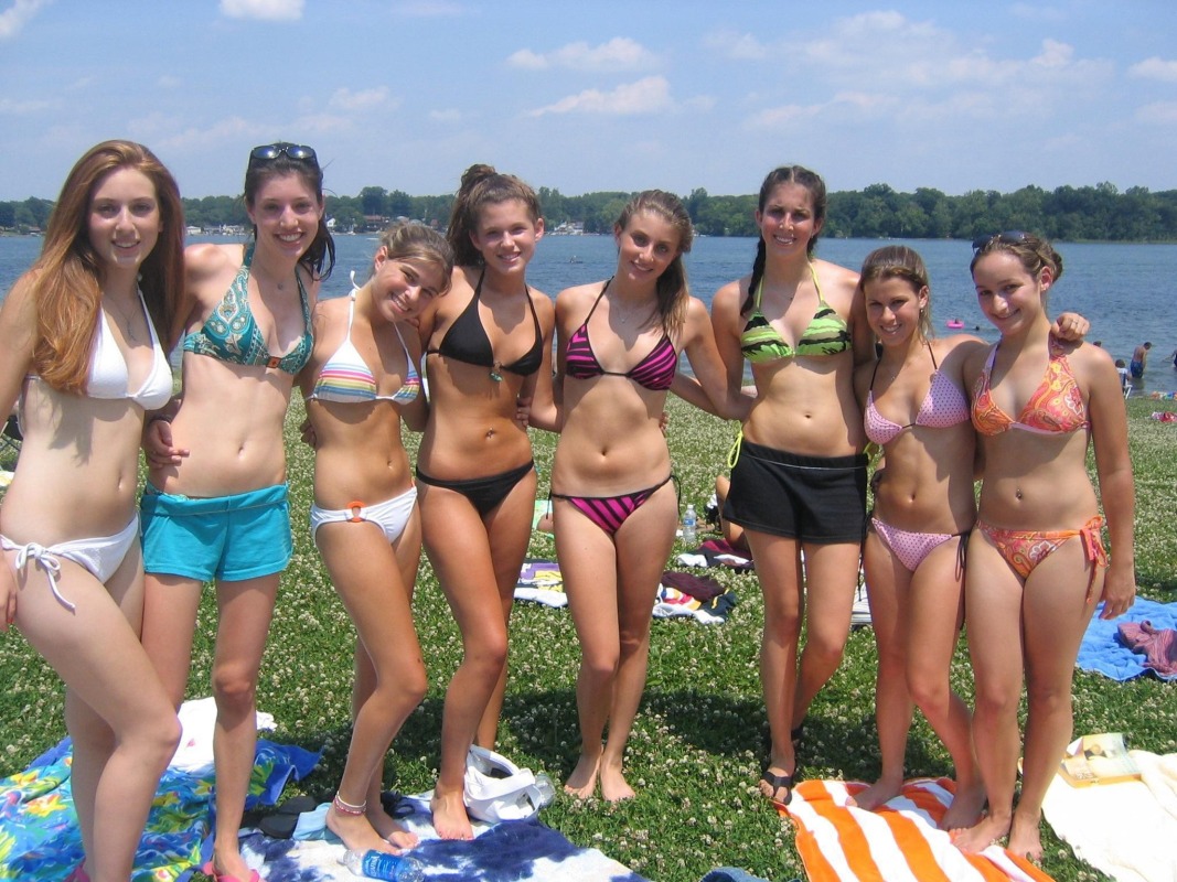 Group Of Sexy Teens 8
