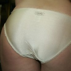 Amateur photos of hot brunette in briefs Amateur photos of hot brunette in briefs
