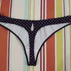 Panties with a keyhole 