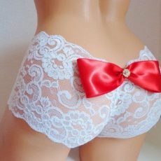 Thongs and knickers with a ribbon Thongs and knickers with a ribbon