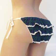 Thongs and knickers with a ribbon Thongs and knickers with a ribbon