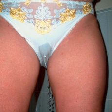 Women pissing in panties 