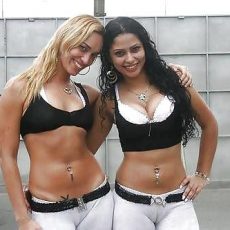 More of cameltoes! More of cameltoes!