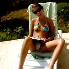 More of cameltoes! More of cameltoes!
