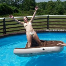 More of cameltoes! More of cameltoes!