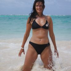 More of cameltoes! More of cameltoes!