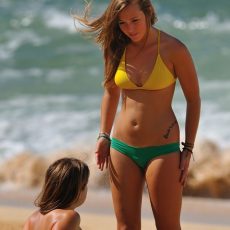 More of cameltoes! More of cameltoes!