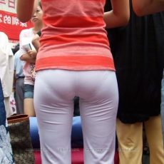 Excellent photos of visible pantylines Excellent photos of visible pantylines