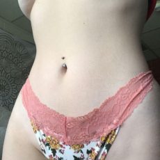Amateur girls posing in panties  