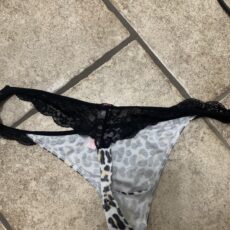 Cum stains on panties Cum stains on panties