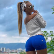 Girls wearing booty shorts Girls wearing booty shorts